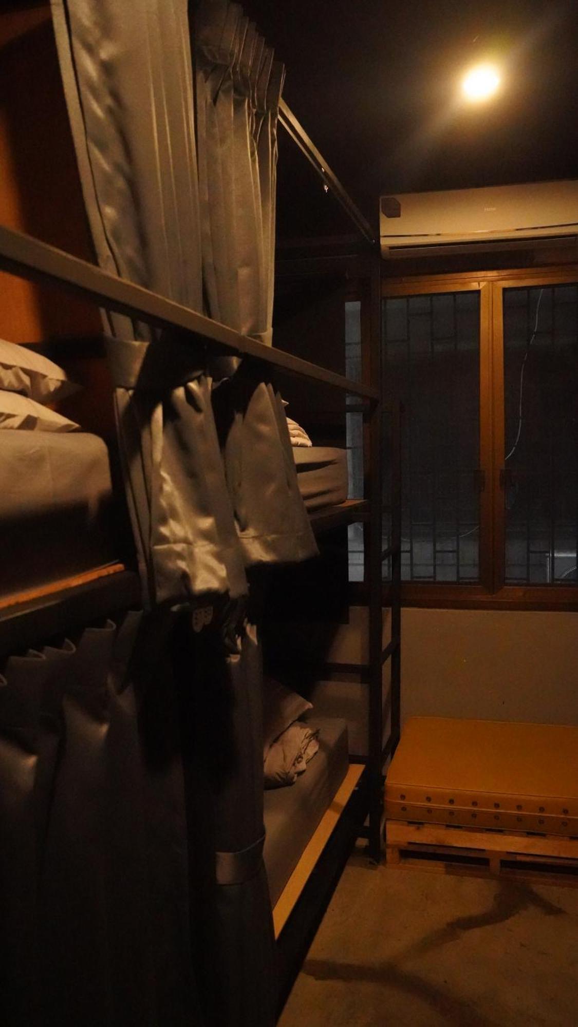 Stay At Pan Hostel Bangkok Exterior photo